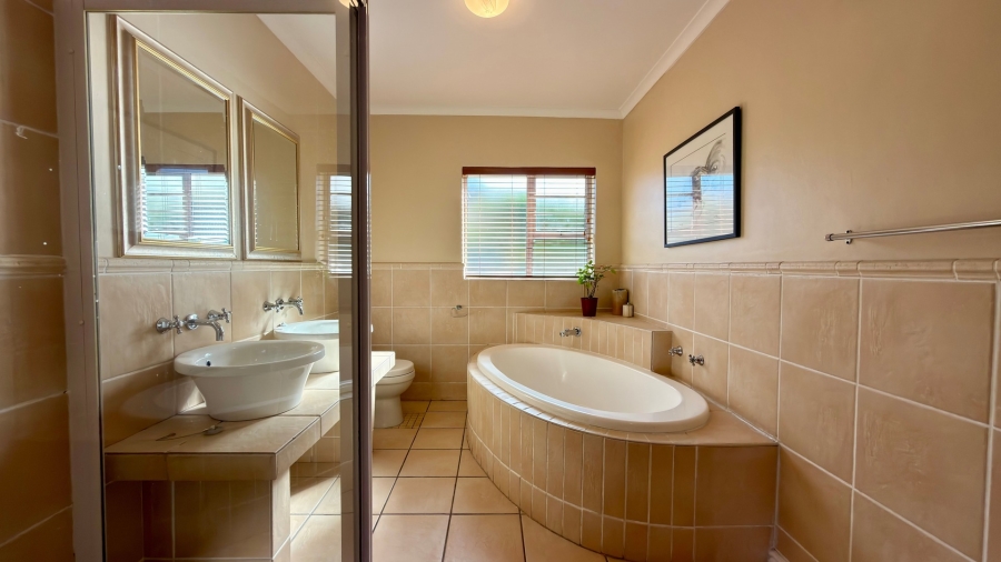 3 Bedroom Property for Sale in Olive Grove Western Cape